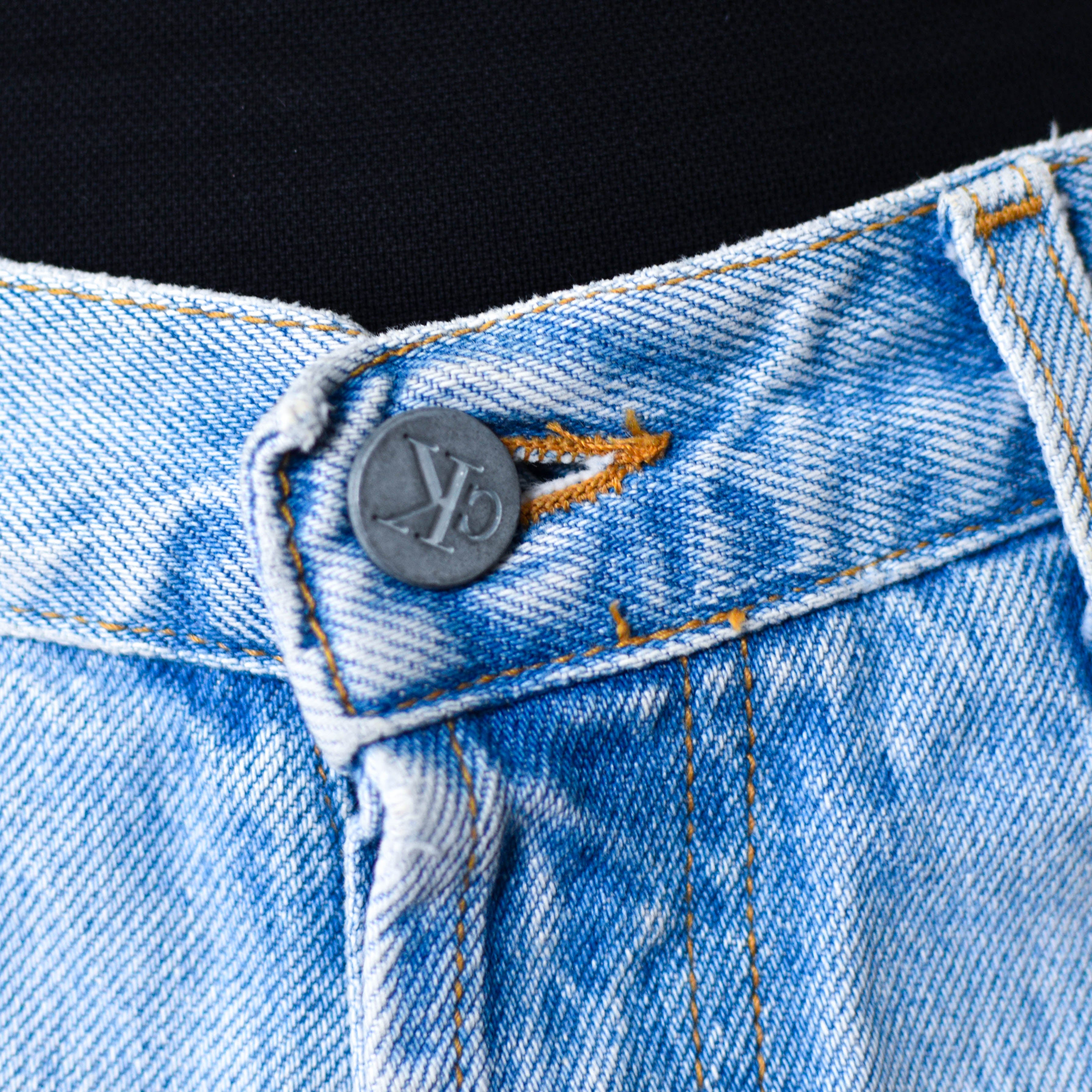 Vintage Femme Calvin Klein Jeans Light Wash Jean Shorts