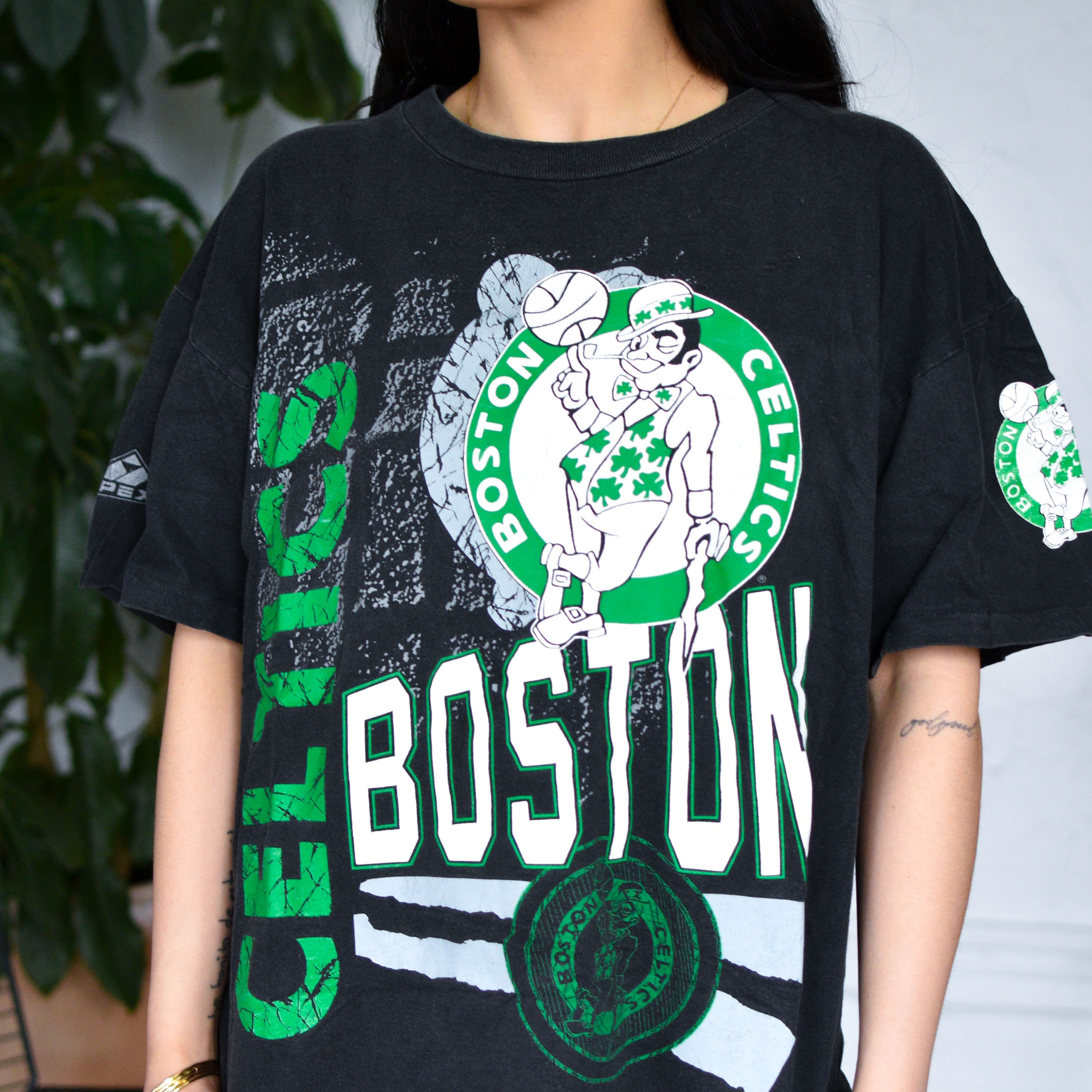 Vintage 90s Boston Celtics Graphic T-Shirt