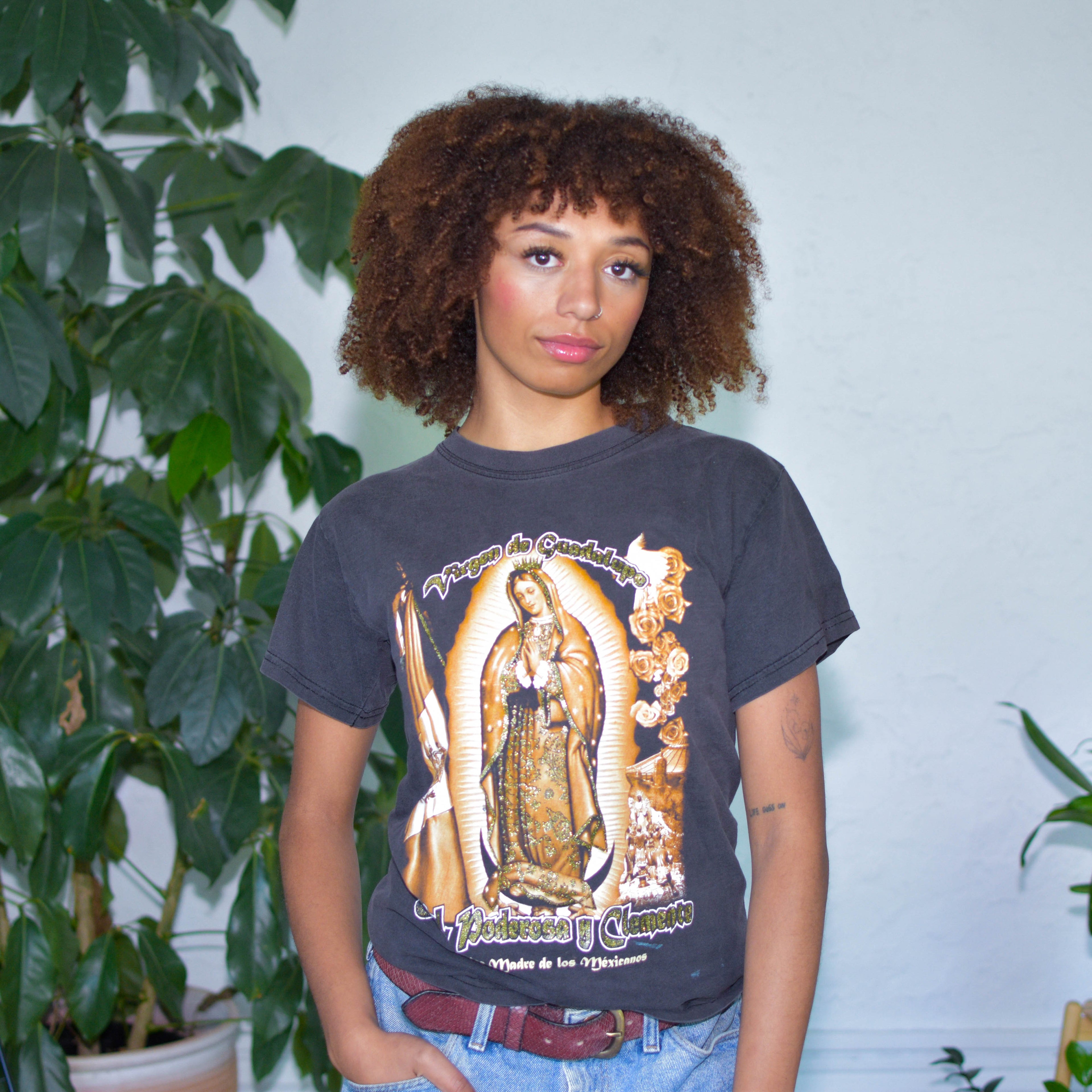 Vintage Y2K Virgen De Guadalupe T-Shirt