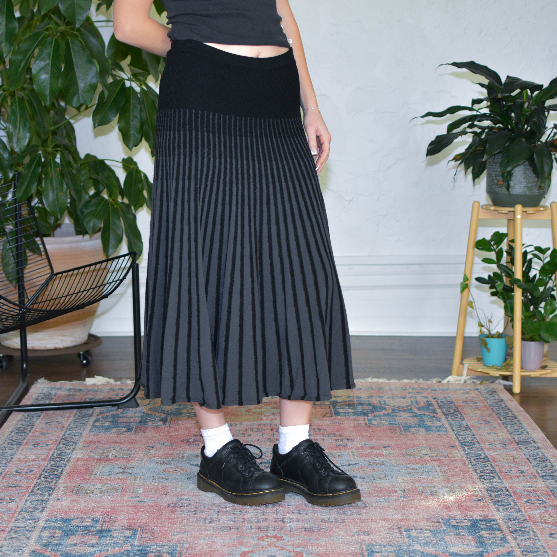 Y2k Nine West Black Flowy Midi Skirt