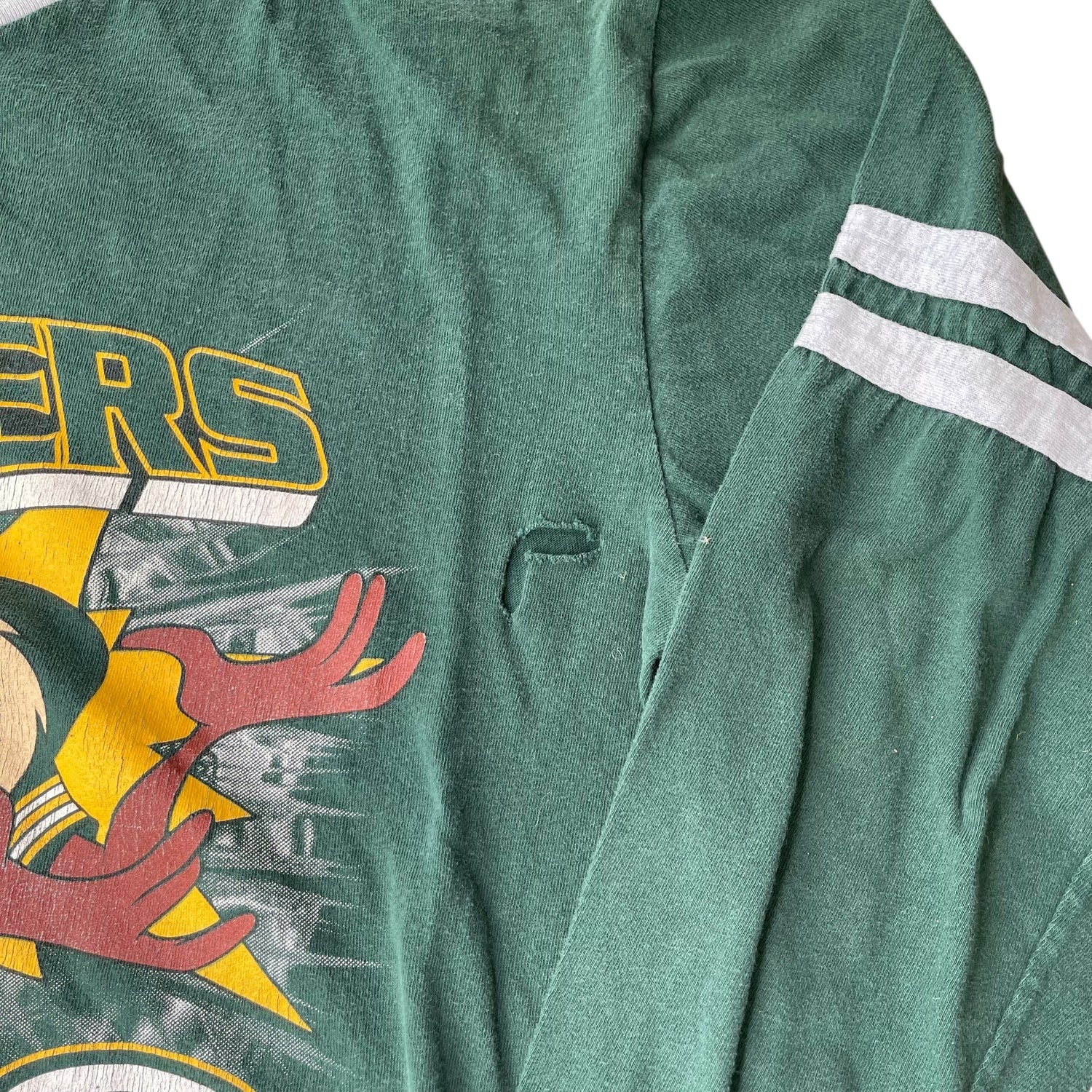 Vintage Femme 1997 Looney Tunes Green Bay Packers Long Sleeve T-Shirt