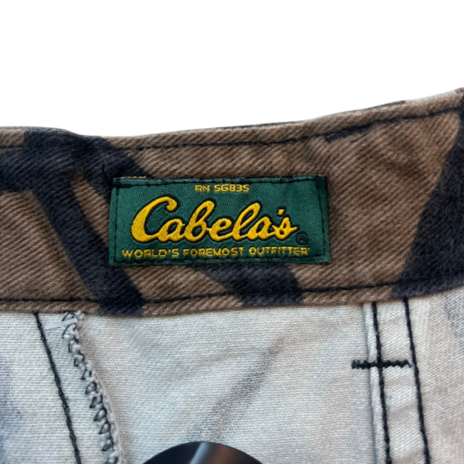 Vintage Cabelas Predator Camo Cargo Style Pants