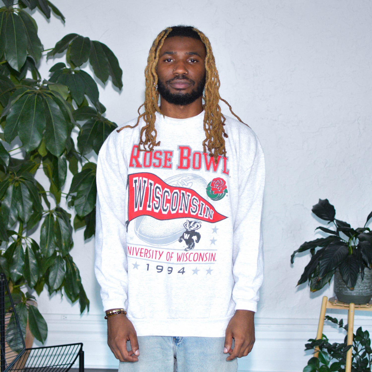 Vintage Long Sleeve Wisconsin Badgers Rose Bowl Crewneck Sweatshirt