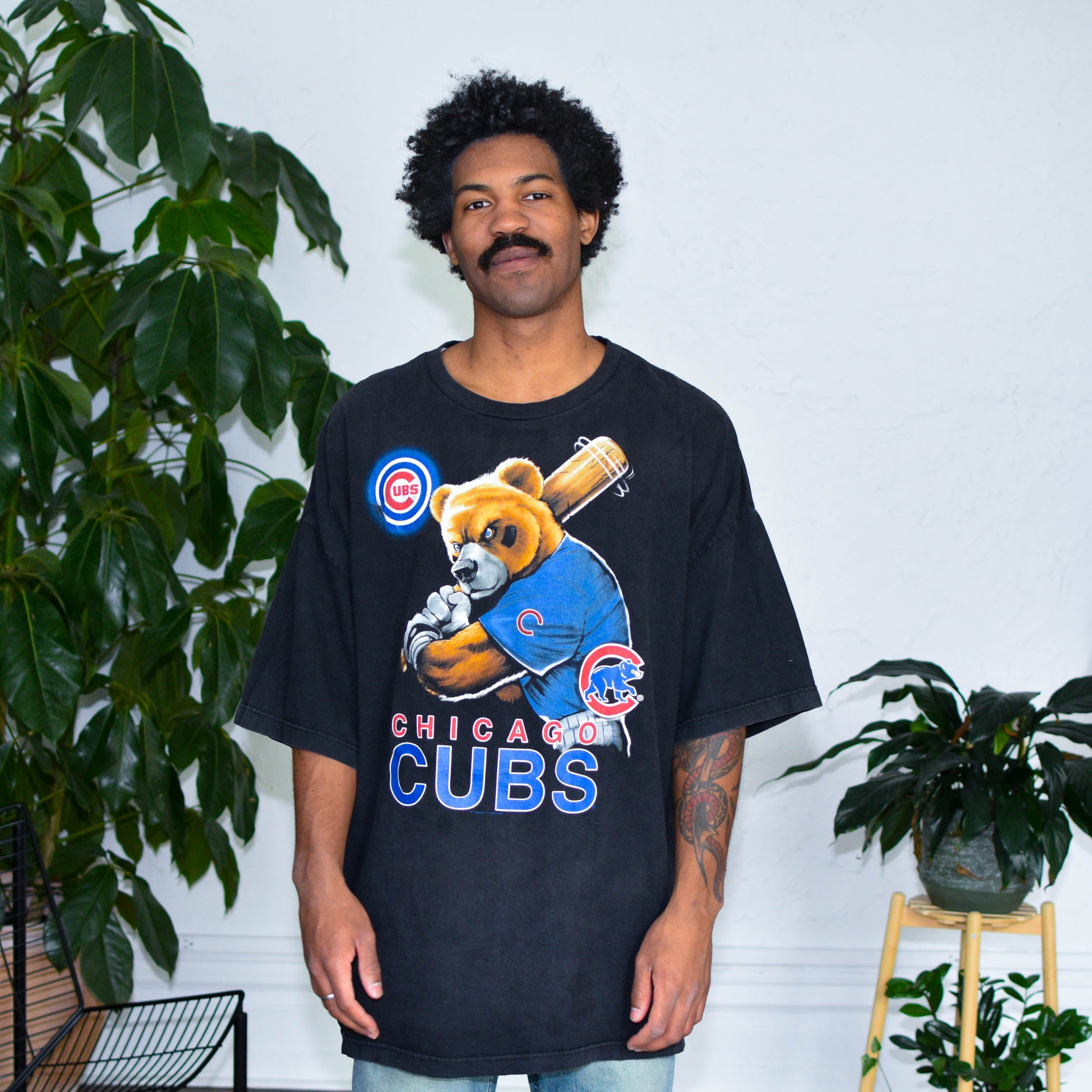 2004 Chicago Cubs Cub Graphic T-Shirt
