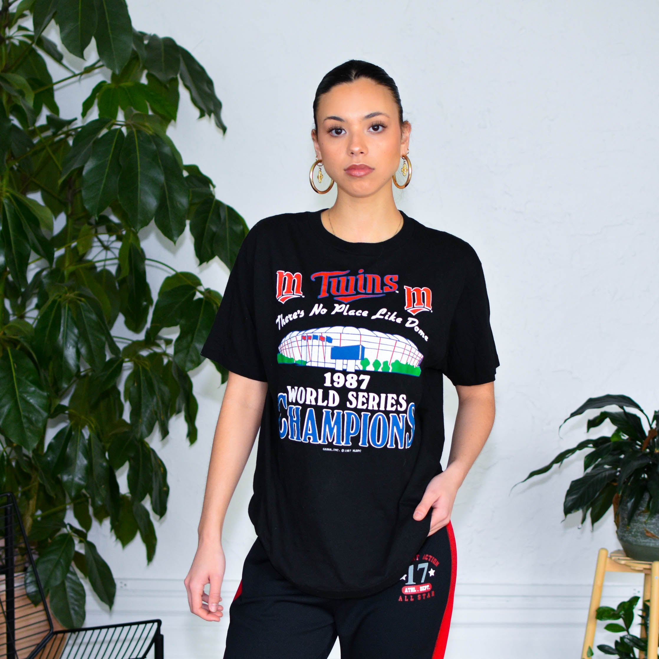 1987 Minnesota Twins World Series Champions Graphic T-Shirt