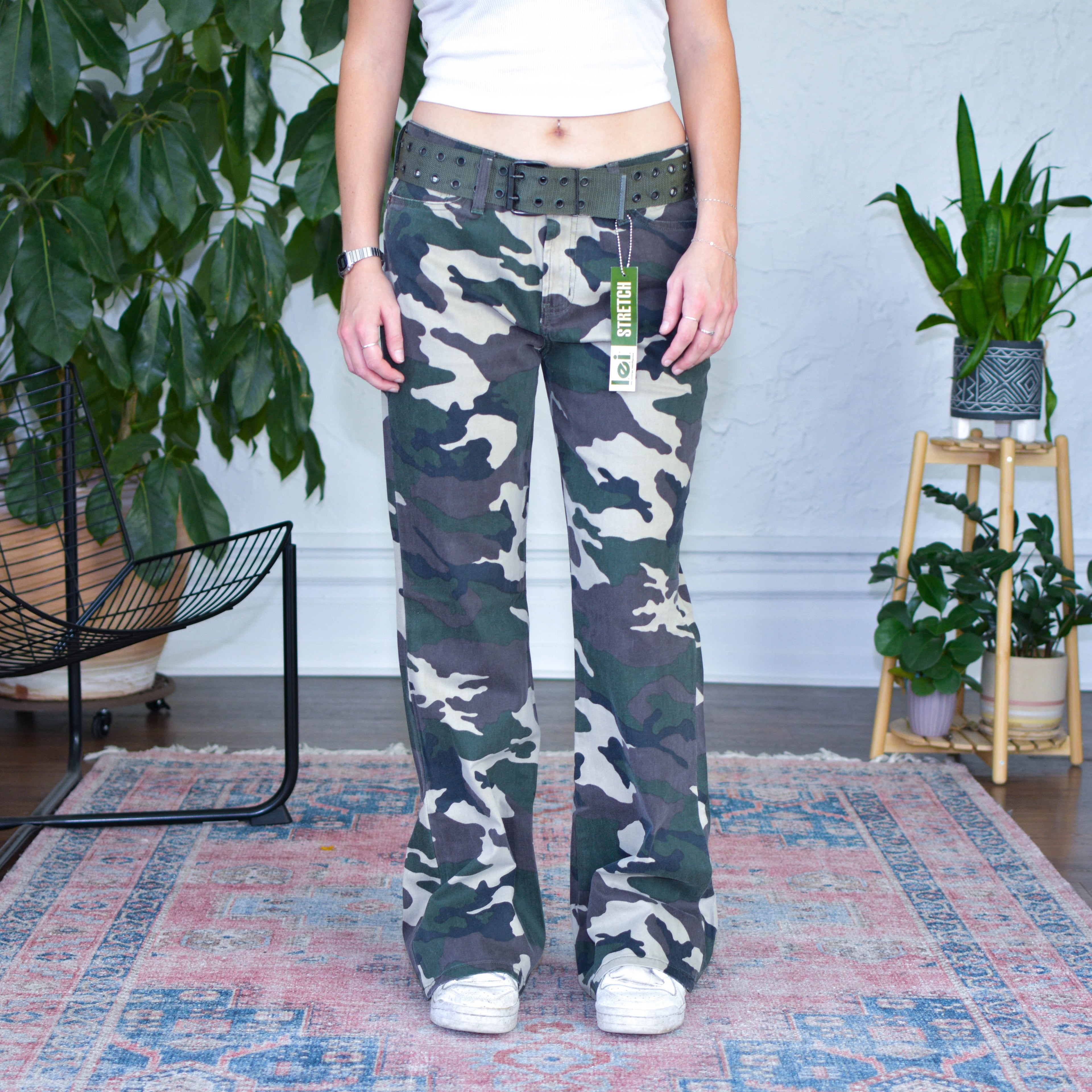 Deadstock Y2K L.E.I. Camo Pants with Belt