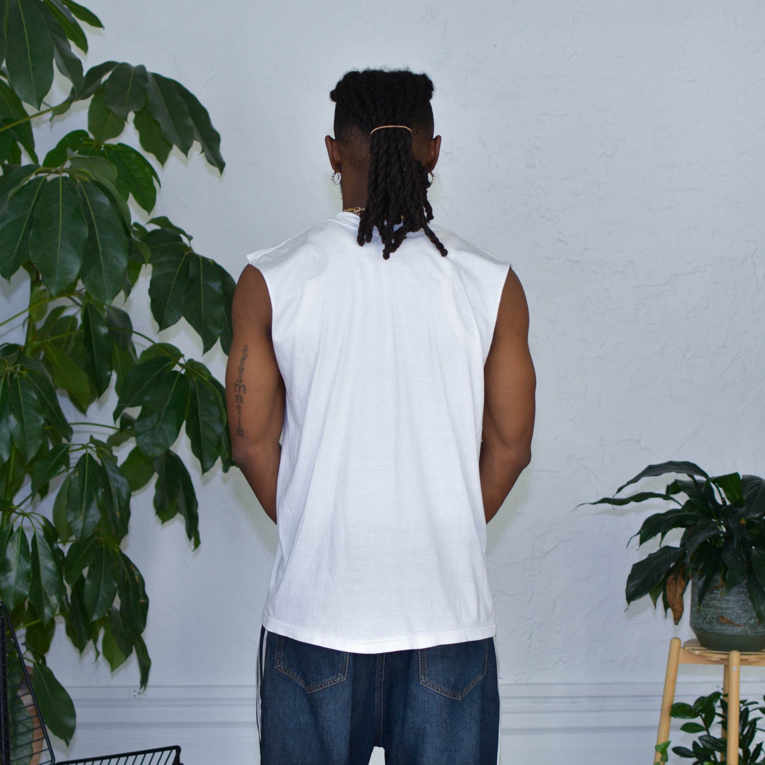 Vintage Club America Eagle Caricature Cut Off Graphic T-Shirt