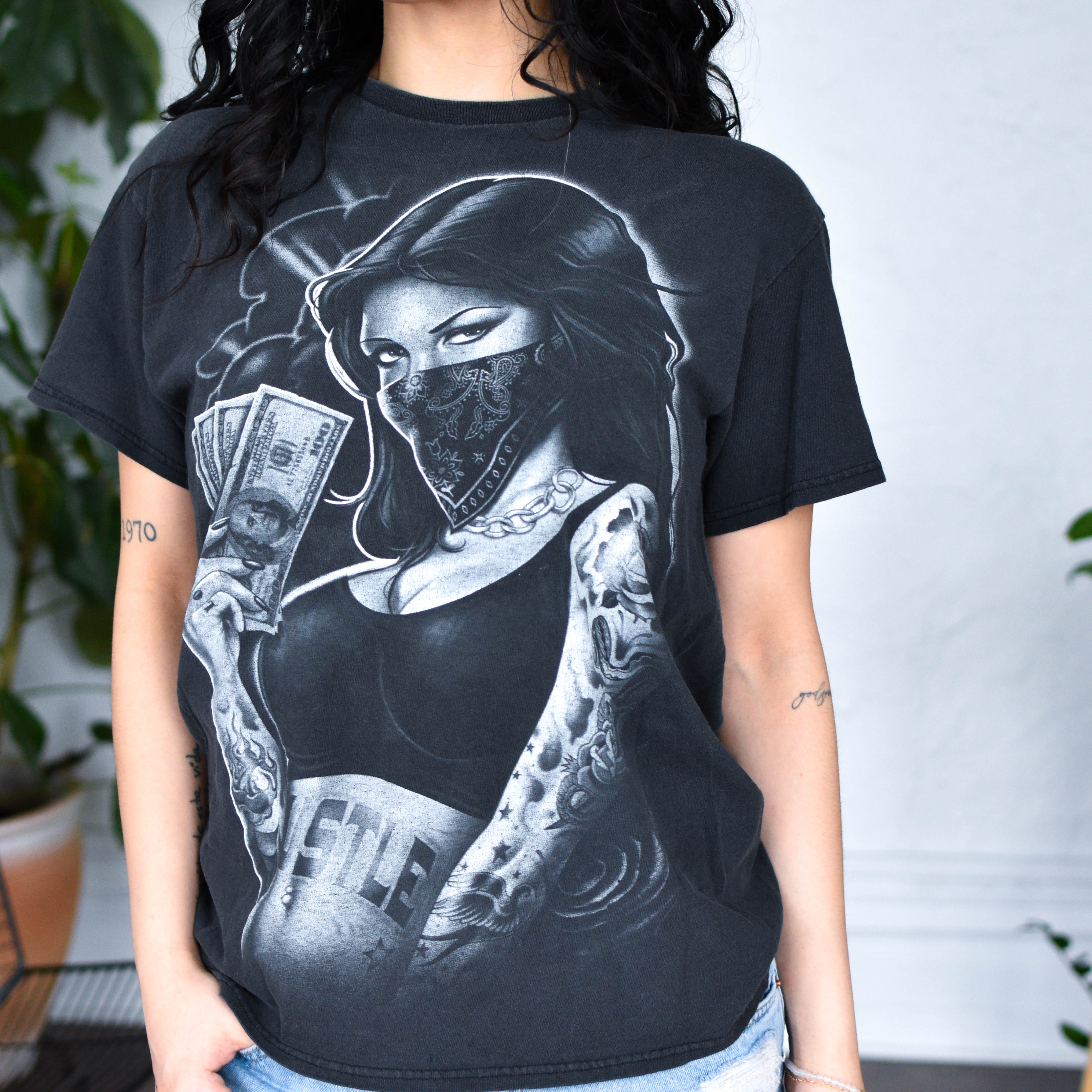 Y2K Chicano Sexy Hustler Graphic T-Shirt