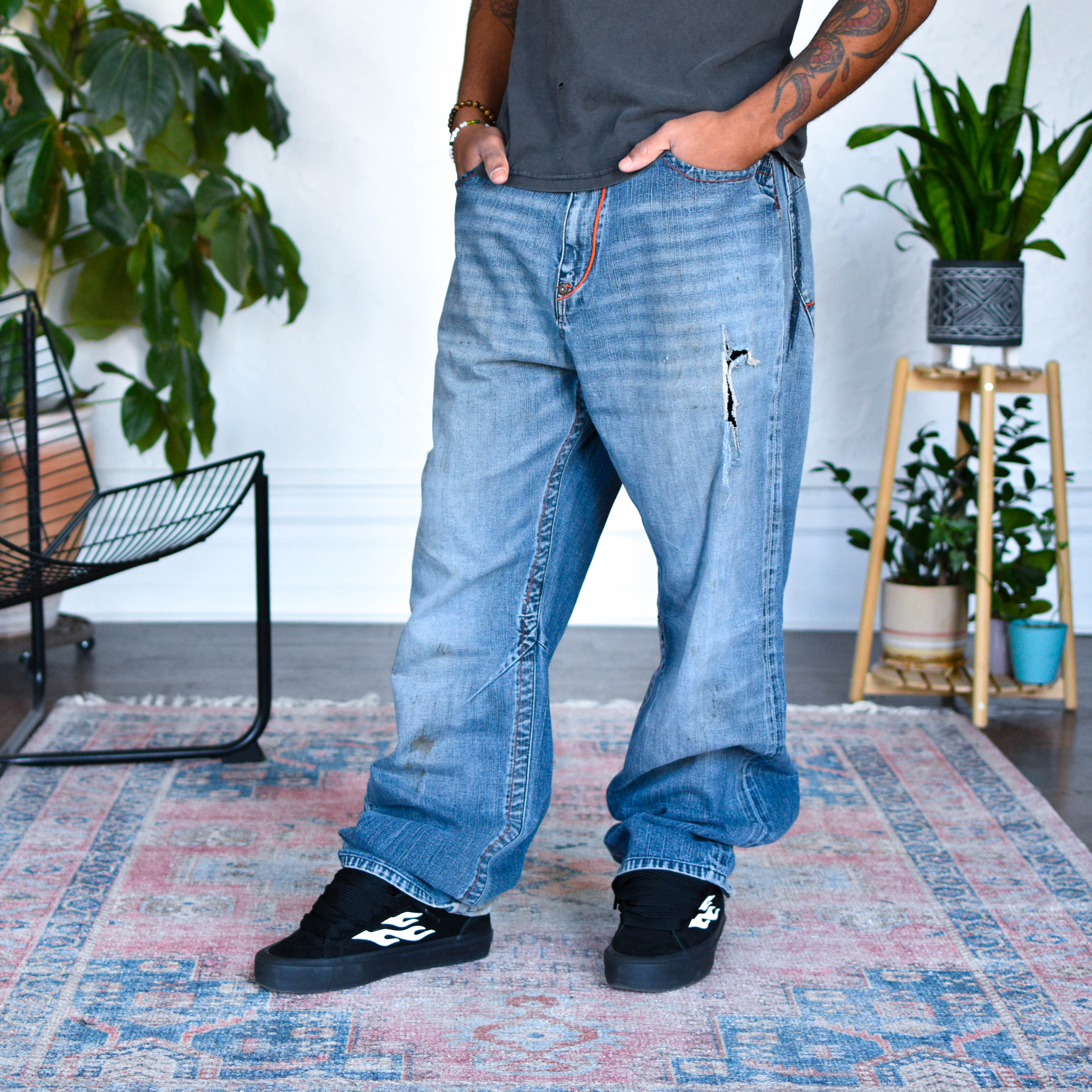 Vintage Y2K Akademiks Distressed Light Wash Jeans