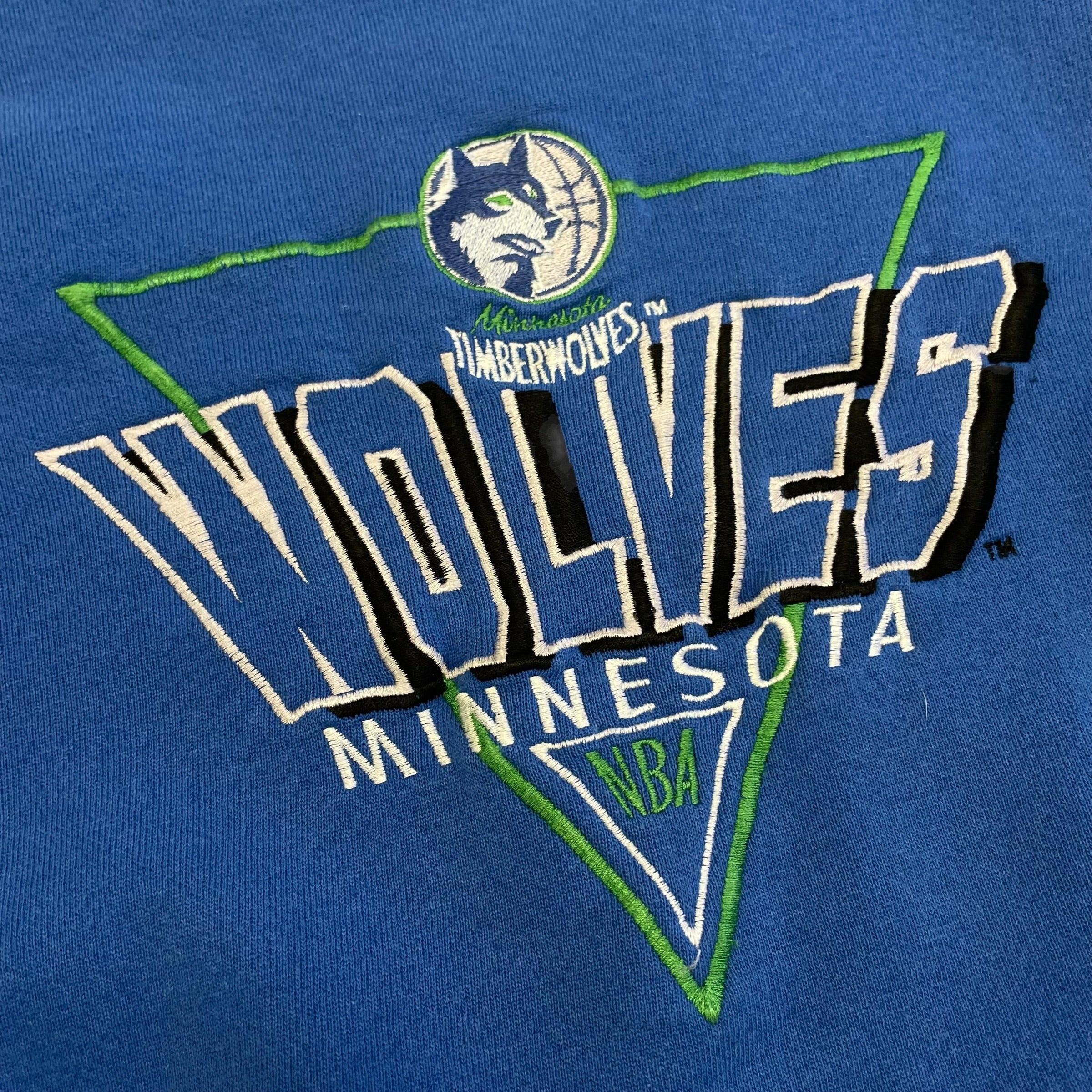 Vintage 90s Minnesota Timberwolves Logo7 Embroidered Sweatshirt