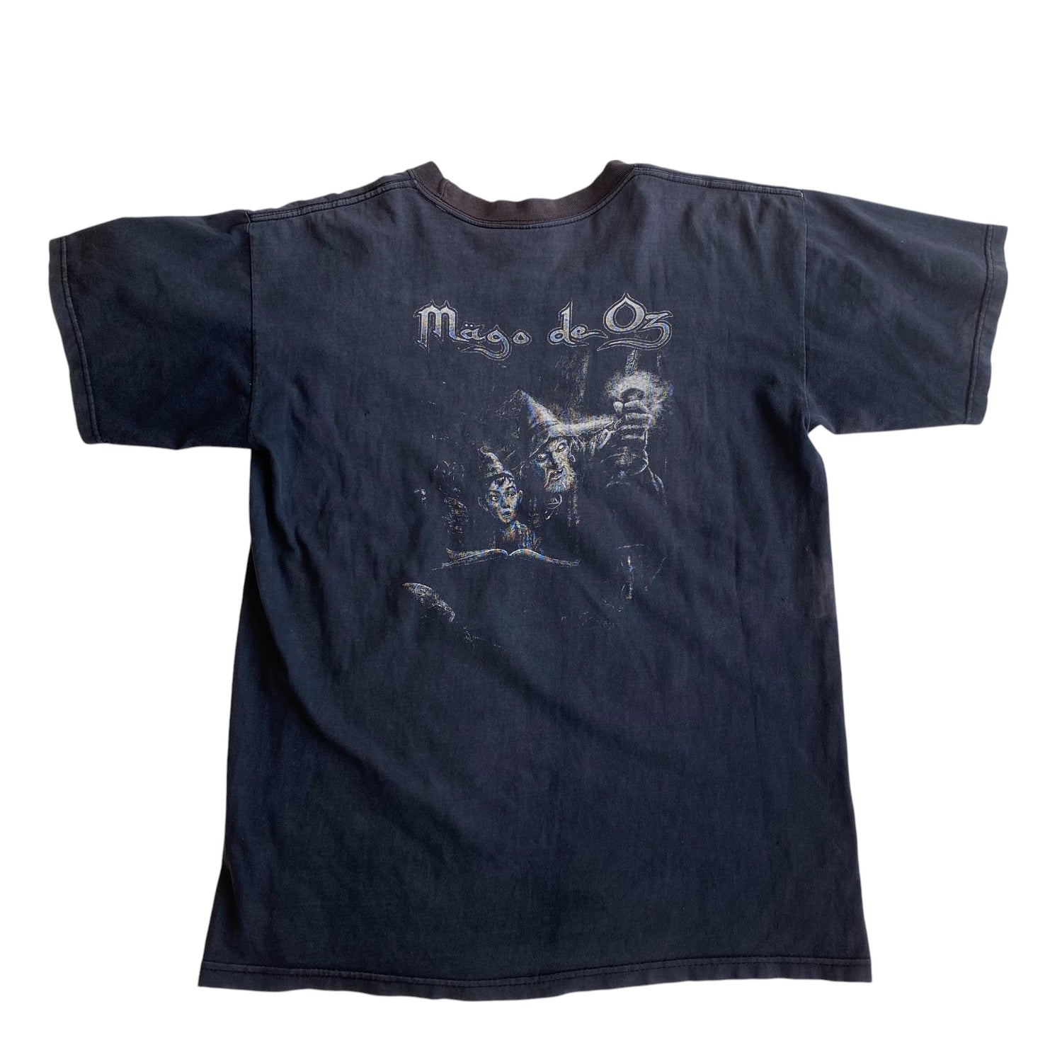 Vintage Mago De OZ "La Voz Dormida" Mexican Boot Graphic T-Shirt