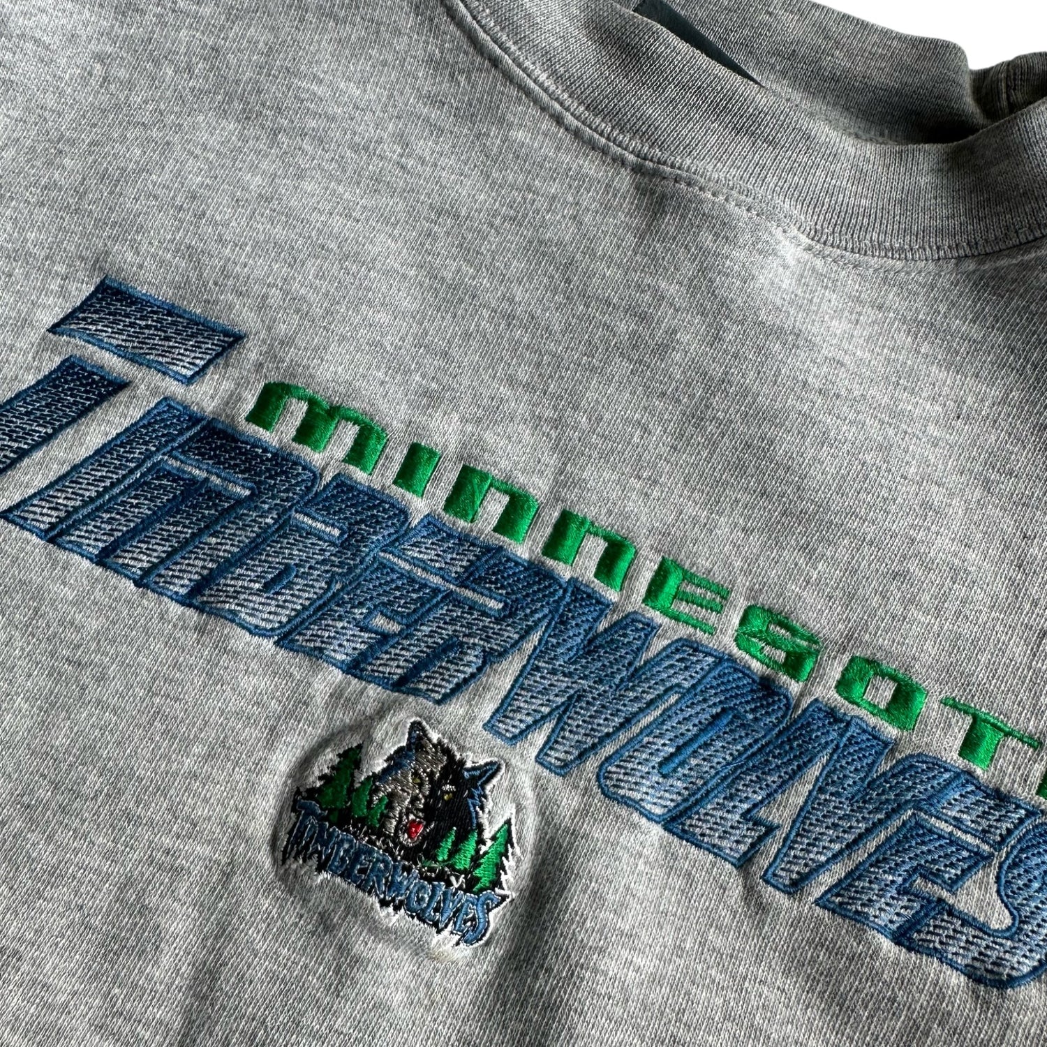 Vintage Minnesota Timberwolves Embroidered Logo Crewneck