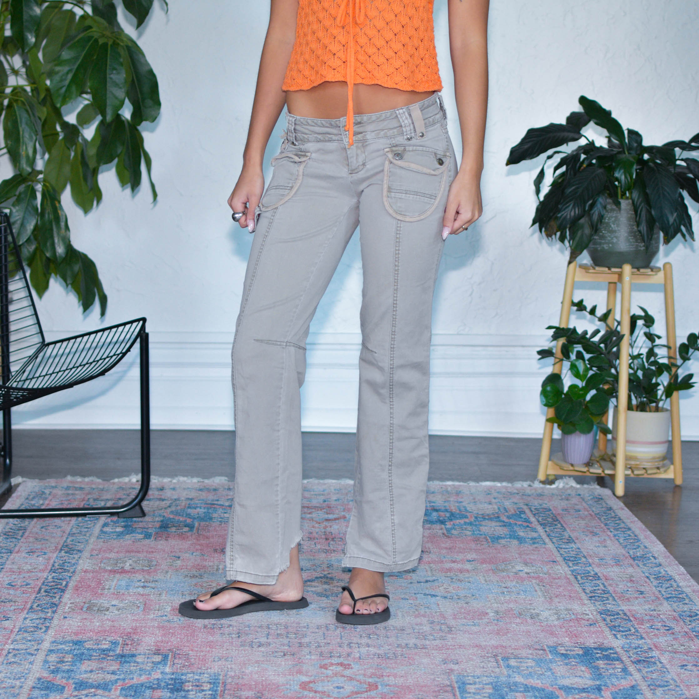 Vintage Y2K No Boundaries Flare Cargo Pants