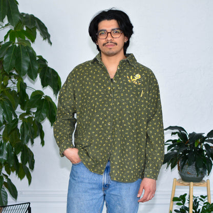 2001 Looney Tunes Tweety Bird Corduroy Button Up Long Sleeve