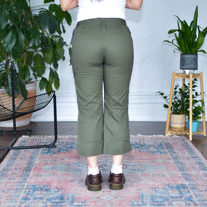 Vintage Columbia Olive Colored Capris Pants