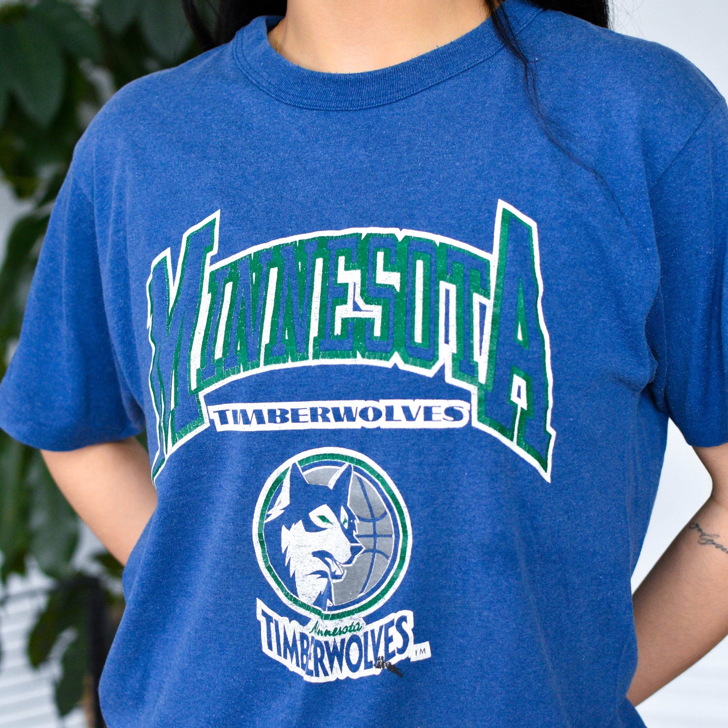 Vintage 90s Minnesota Timberwolves Graphic T-Shirt