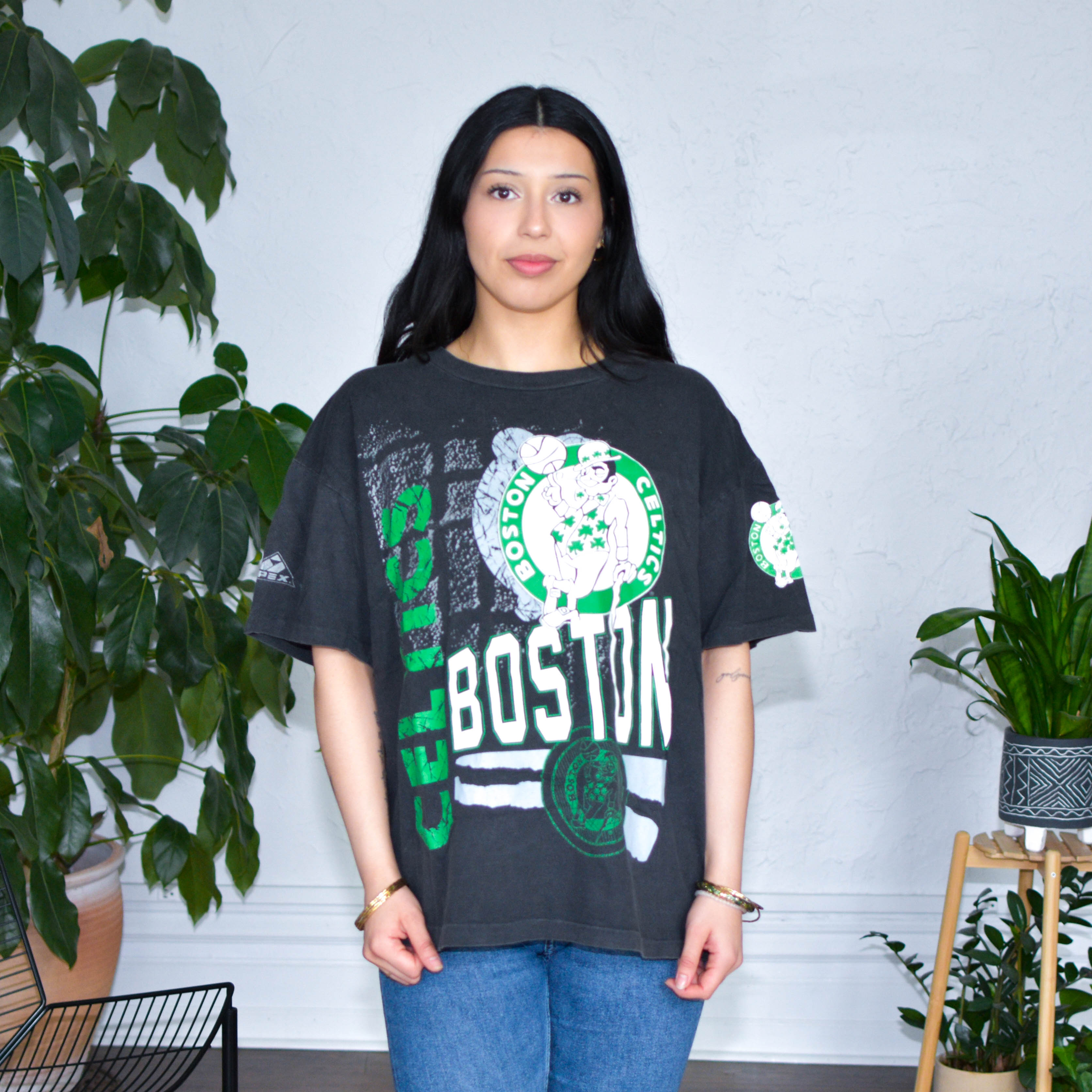 Vintage 90s Boston Celtics Graphic T-Shirt