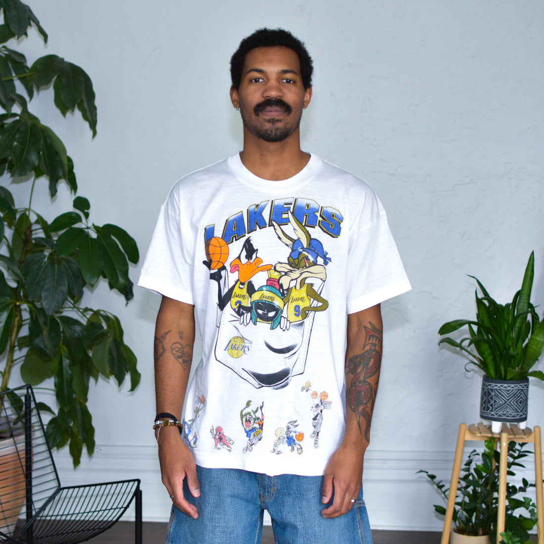 Vintage 90s Los Angeles Lakers x Looney Tunes T-Shirt