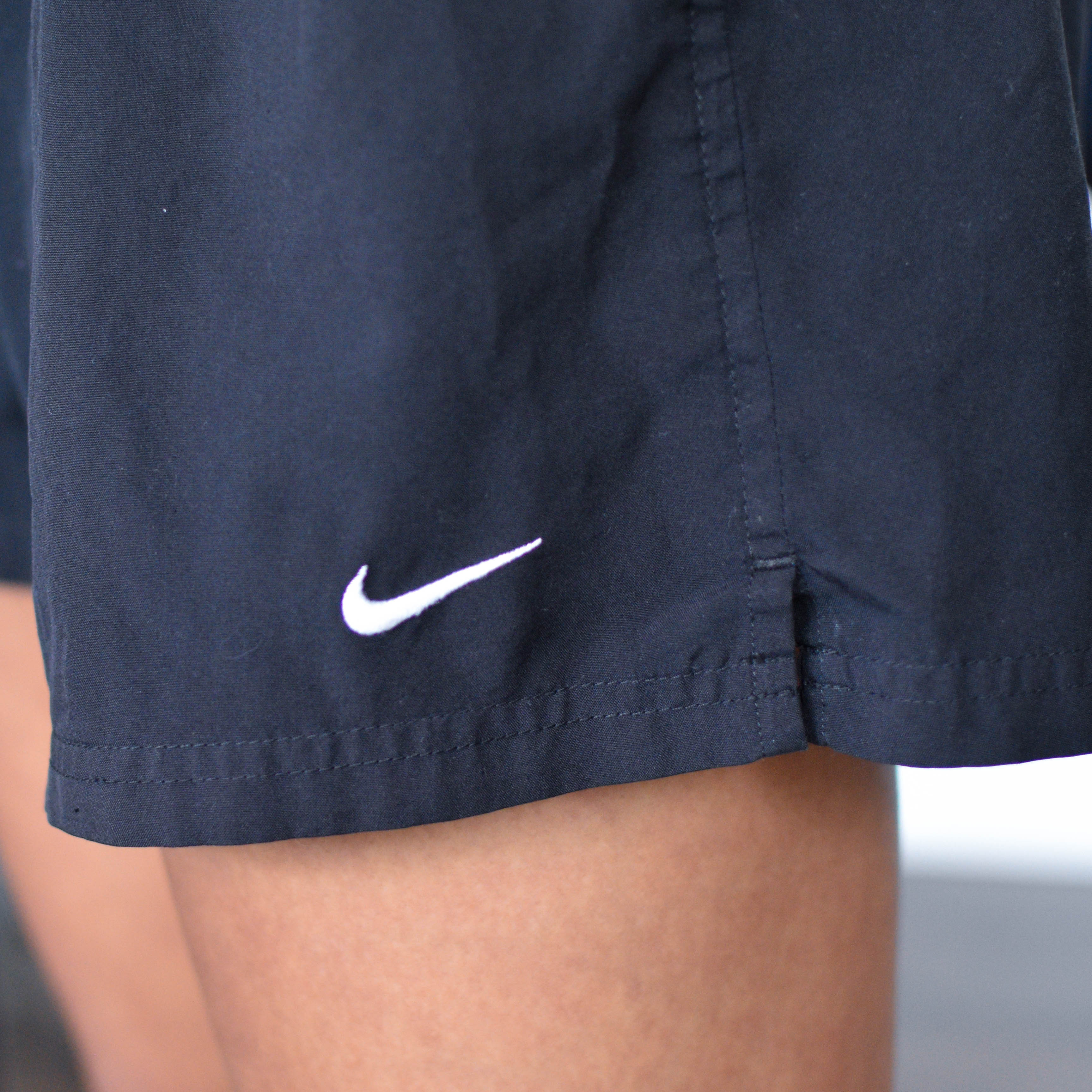 Vintage Femme Nike Black Athletic Shorts