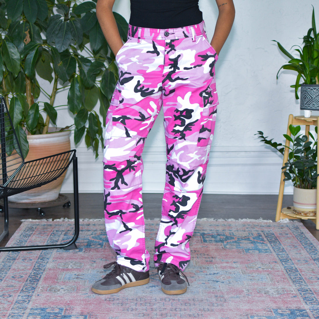 Vintage Y2K Pink Camouflage Cargo Pants