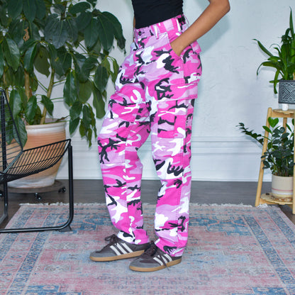 Vintage Y2K Pink Camouflage Cargo Pants