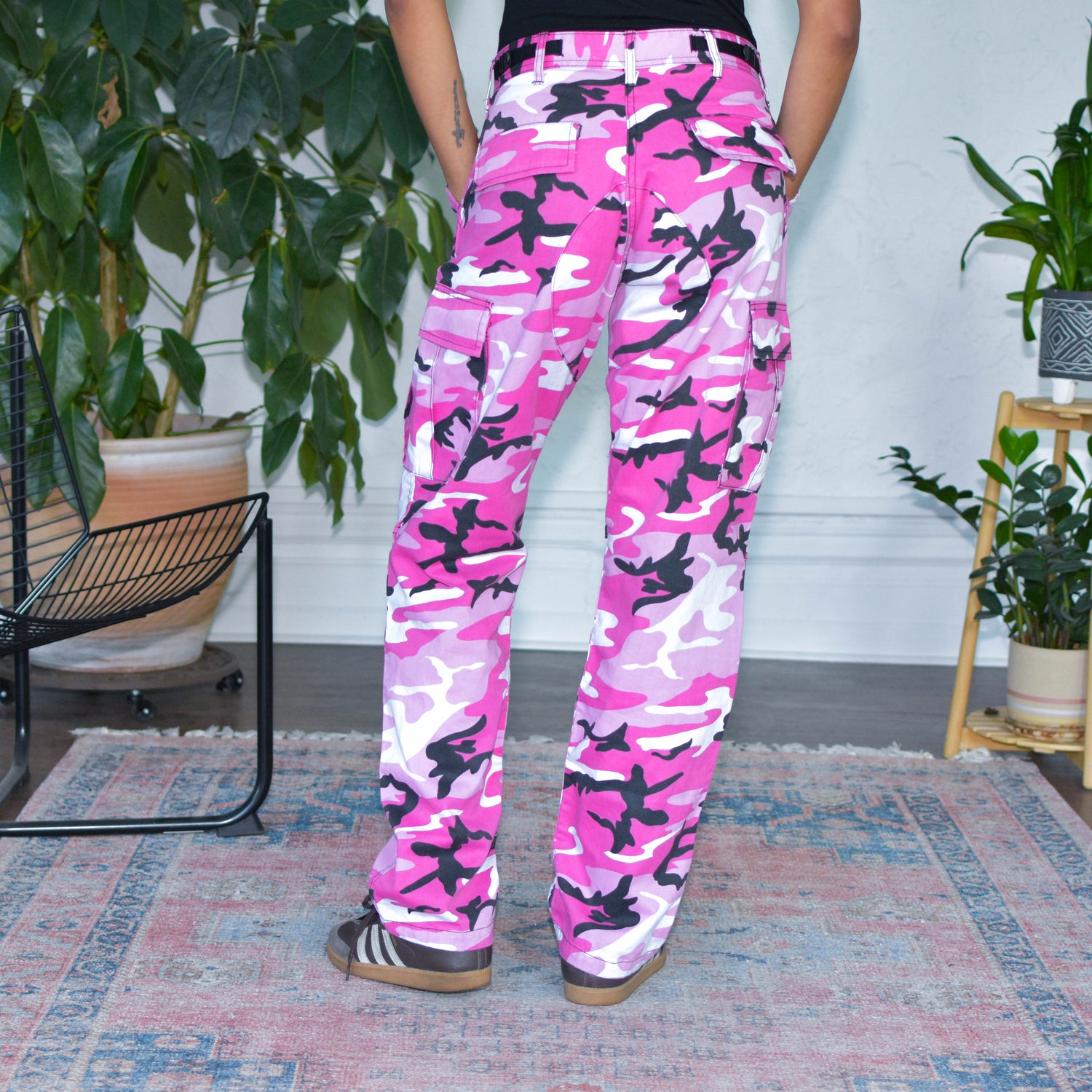 Vintage Y2K Pink Camouflage Cargo Pants