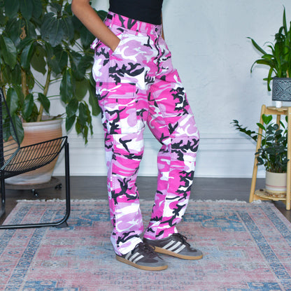 Vintage Y2K Pink Camouflage Cargo Pants
