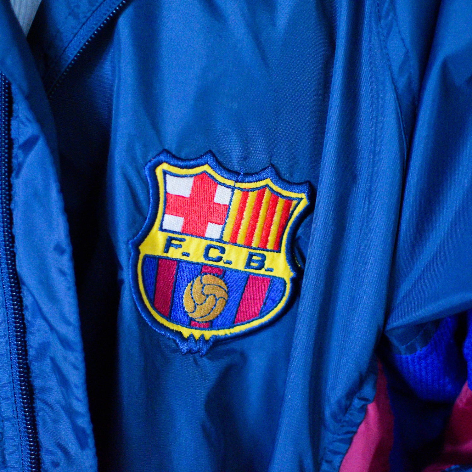 Vintage 2001 Barcelona FC x Nike Windbreaker