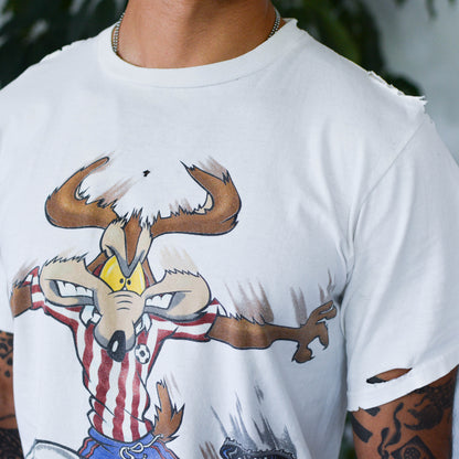 Vintage 1994 Wile E. Coyote Chivas de Guadalajara Graphic T-Shirt