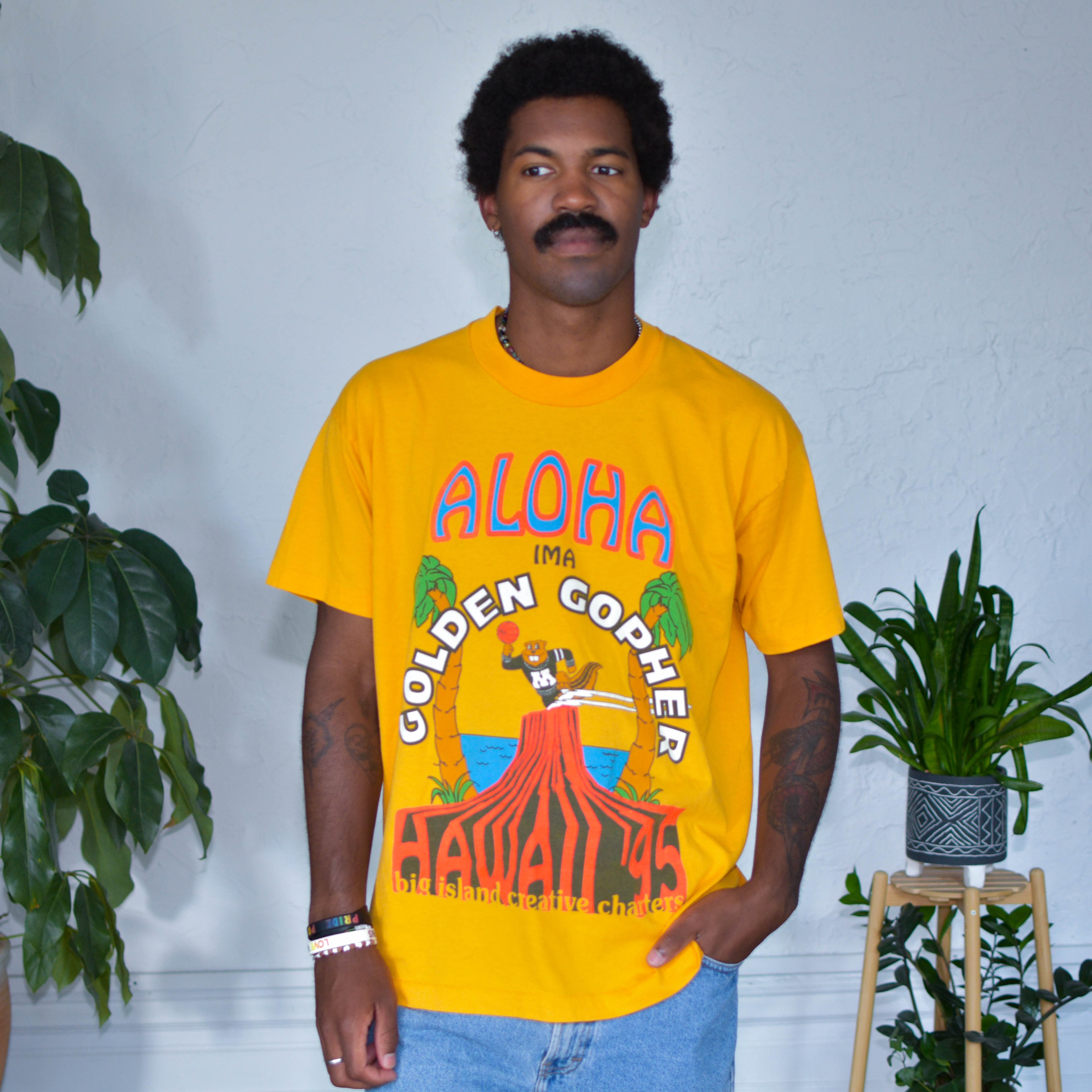 Vintage University of Minnesota 1995 Big Island Invitational T-Shirt