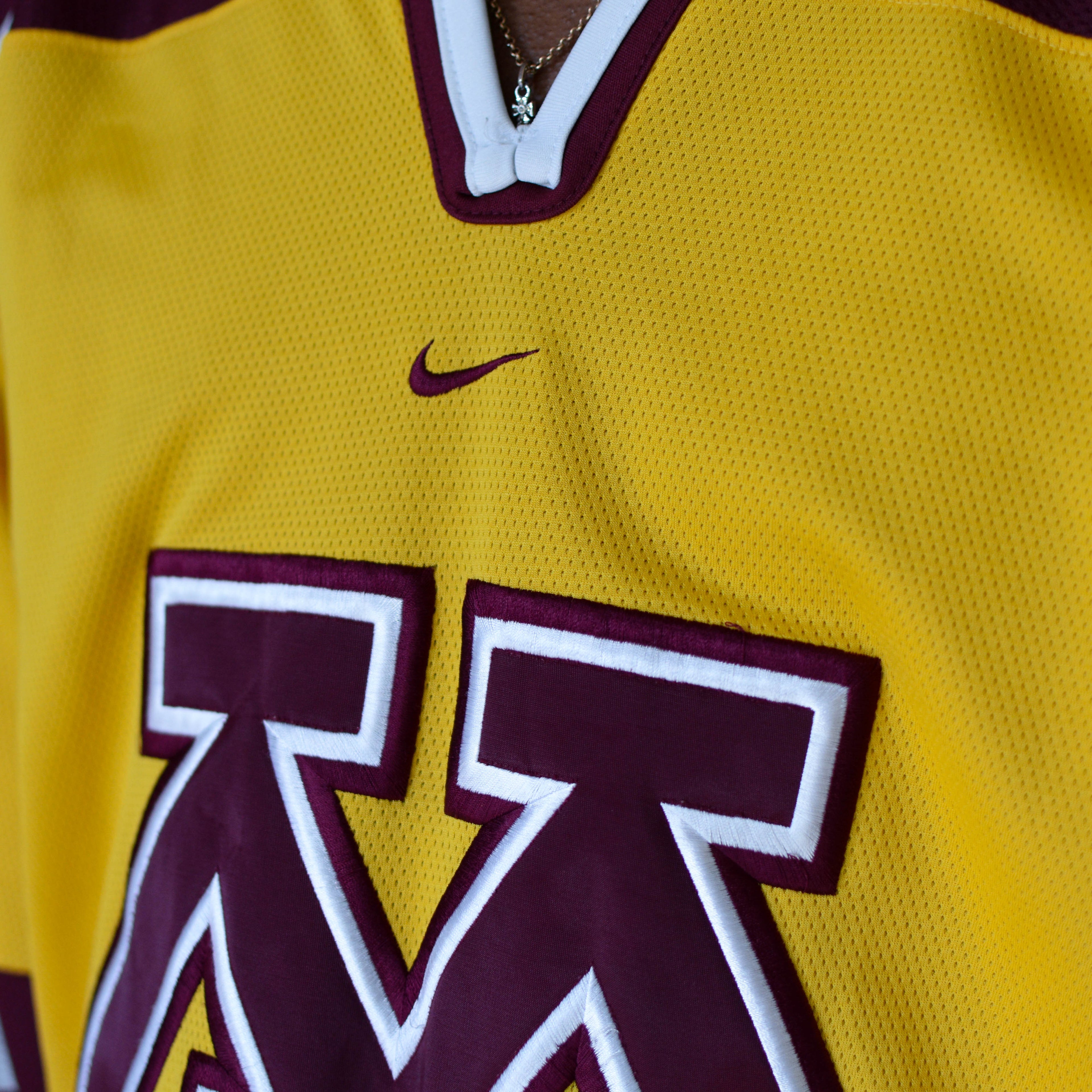 Vintage 2005 University of Minnesota Women&