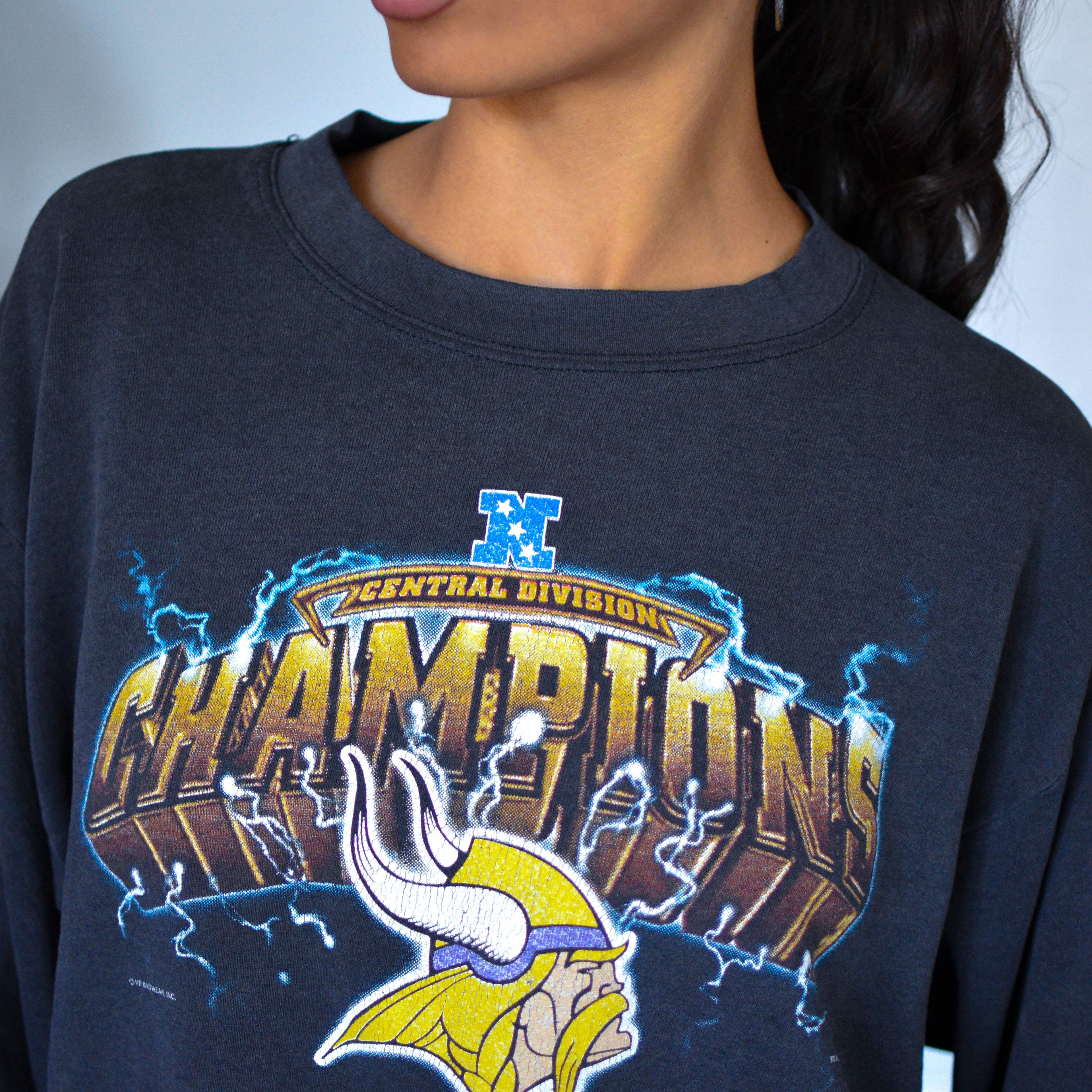Vintage 1998 Minnesota Vikings Black Lightning Sweatshirt