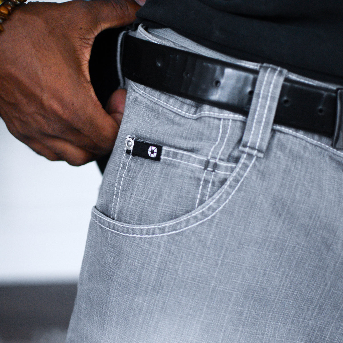 Vintage Y2K Light Grey Baggy SouthPole Denim Jeans