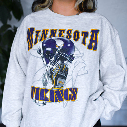 Vintage 1996 Minnesota Vikings Gray Helmet Crewneck