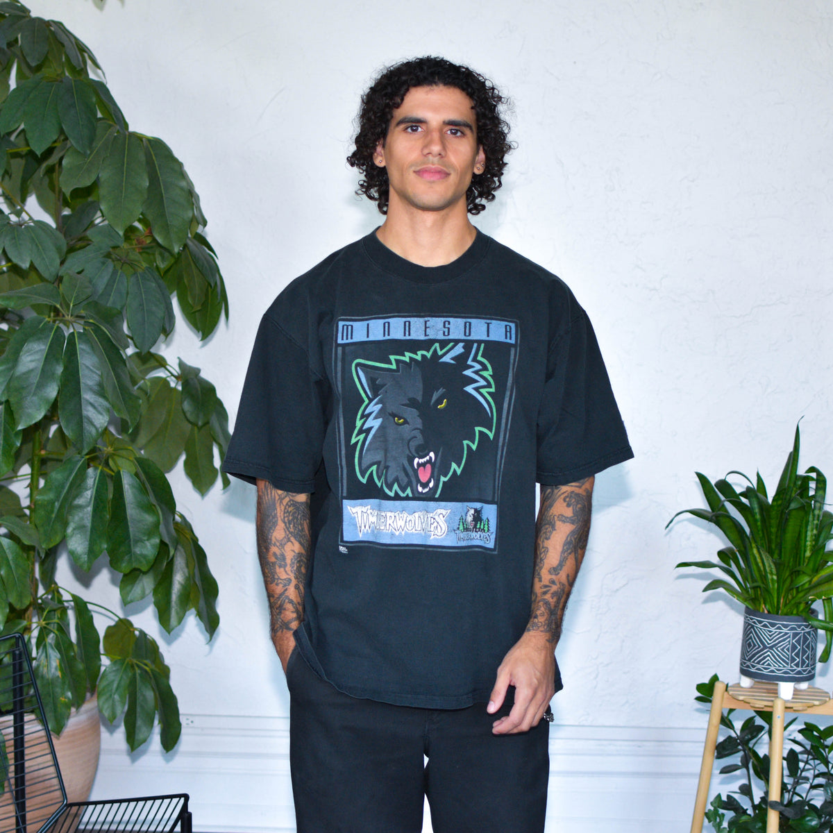 Vintage 90s Minnesota Timberwolves Pro Player Black Graphic T-Shirt