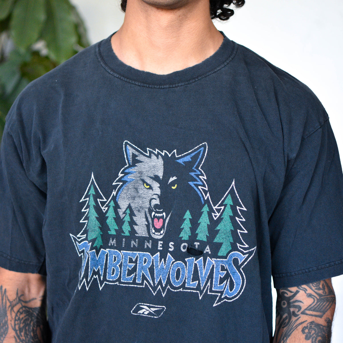 Vintage Minnesota Timberwolves Distressed Logo T-Shirt