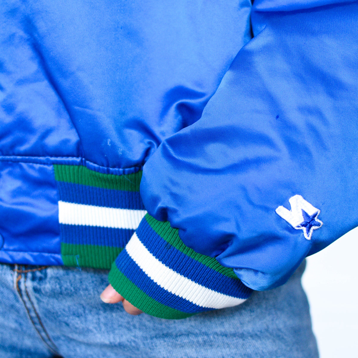 Vintage 90s Minnesota Timberwolves Quilted Starter Satin Jacket