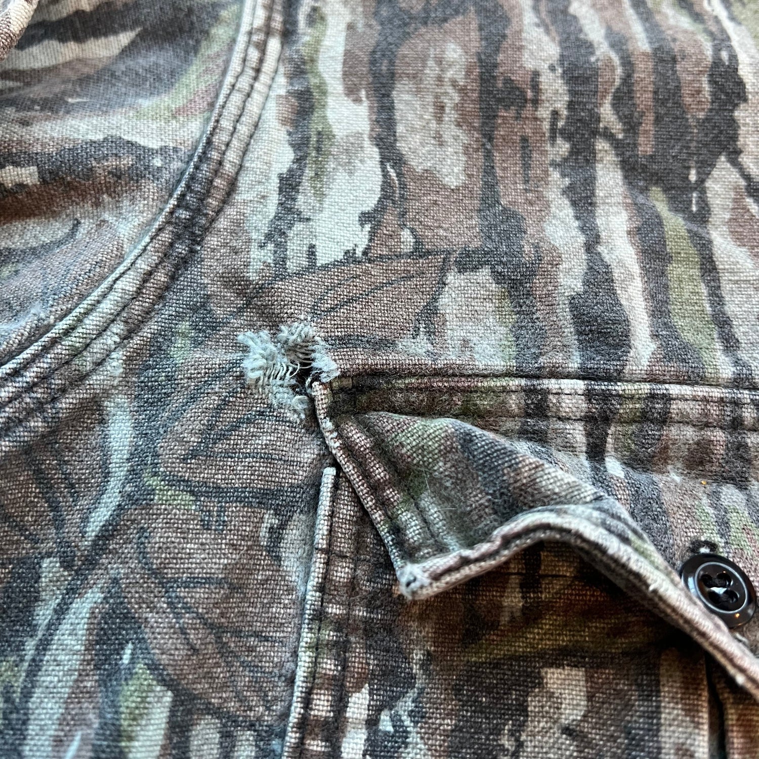 Vintage Deerskin Green Camo Long Sleeve Button Up