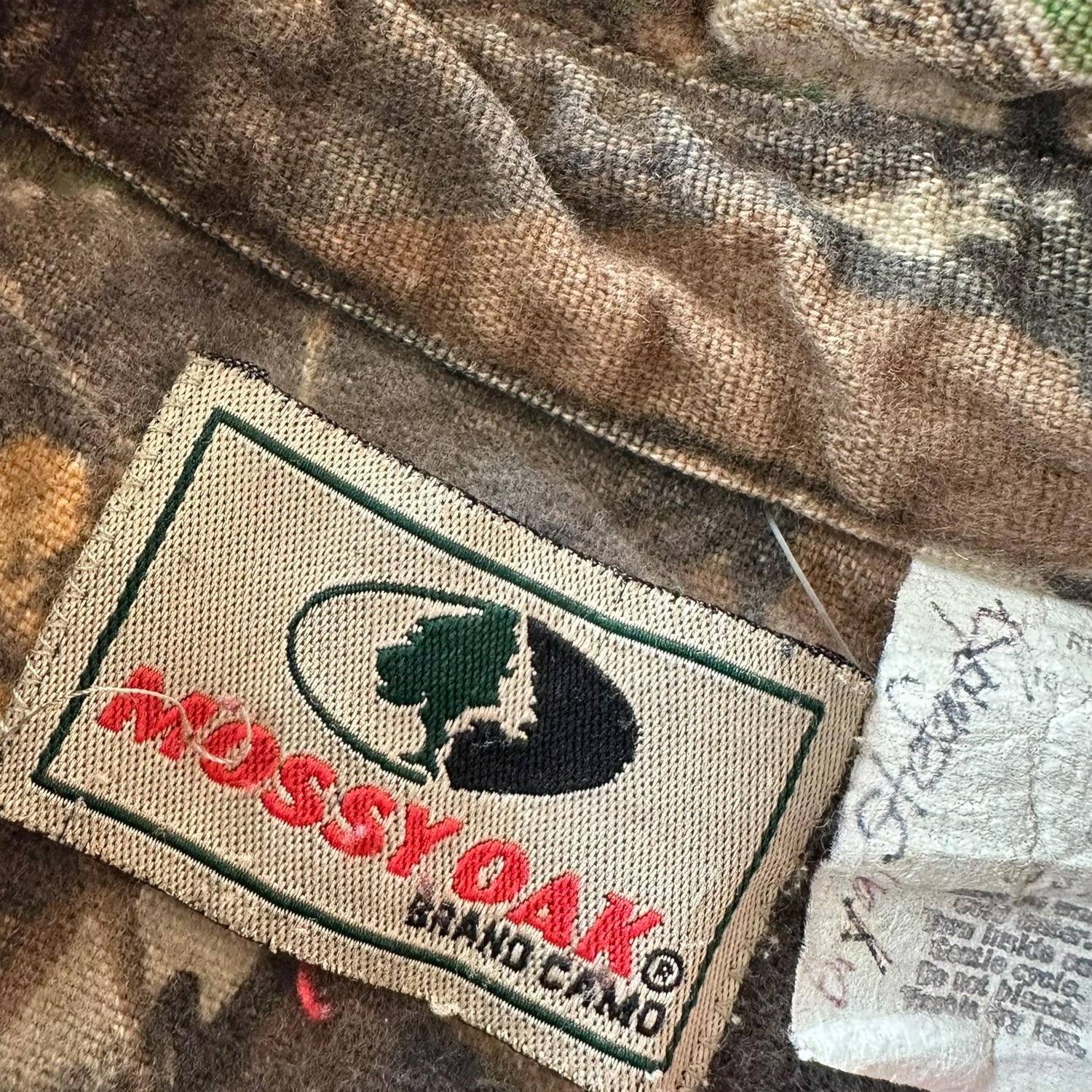 Vintage Mossy Oak Camo Long Sleeve Button Up