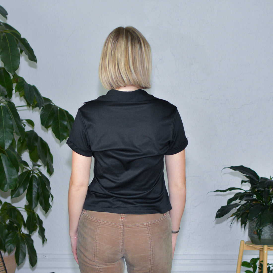 Vintage Black Collard Button Up Short Sleeve Top