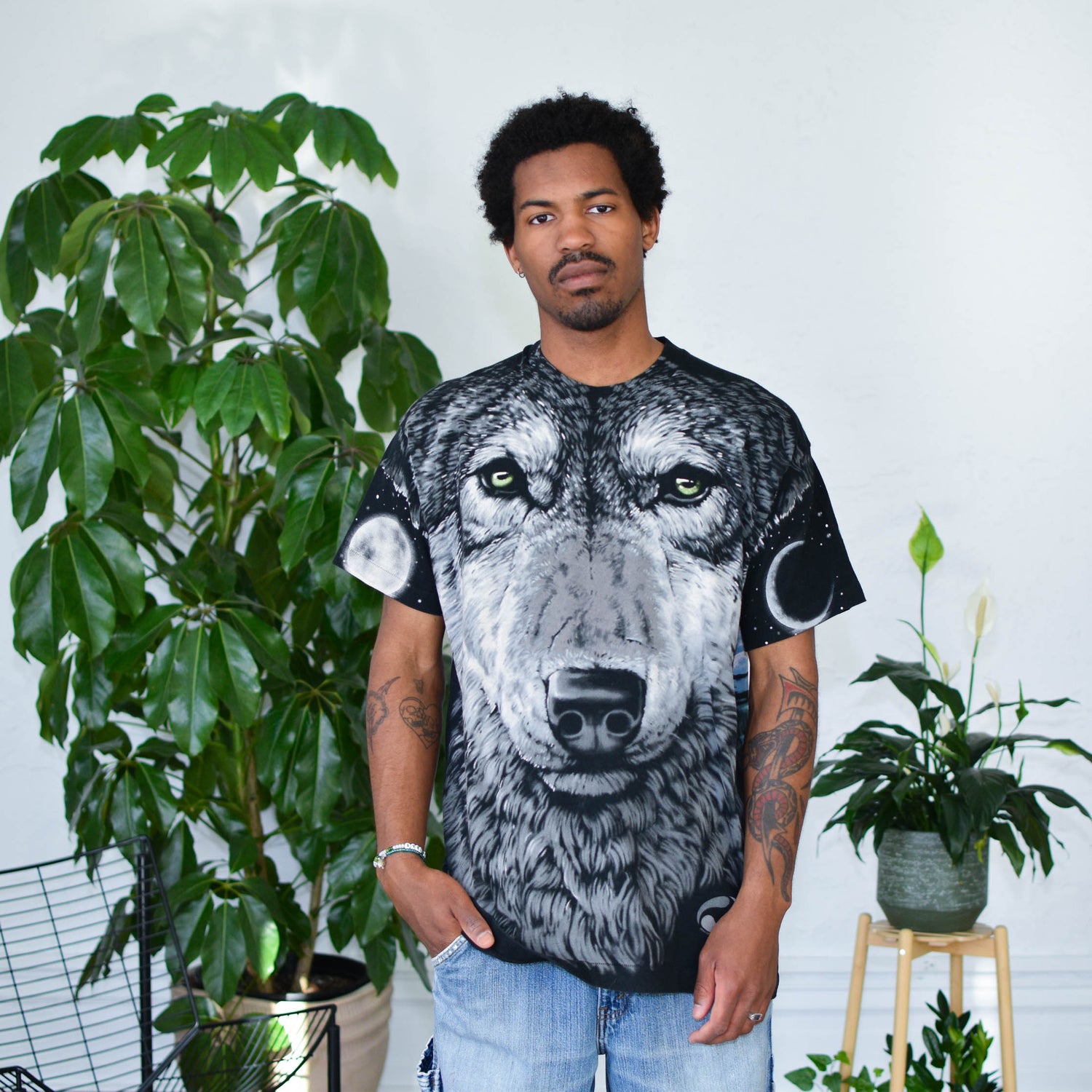 1996 Liquid Blue AOP Wolves Graphic T-Shirt