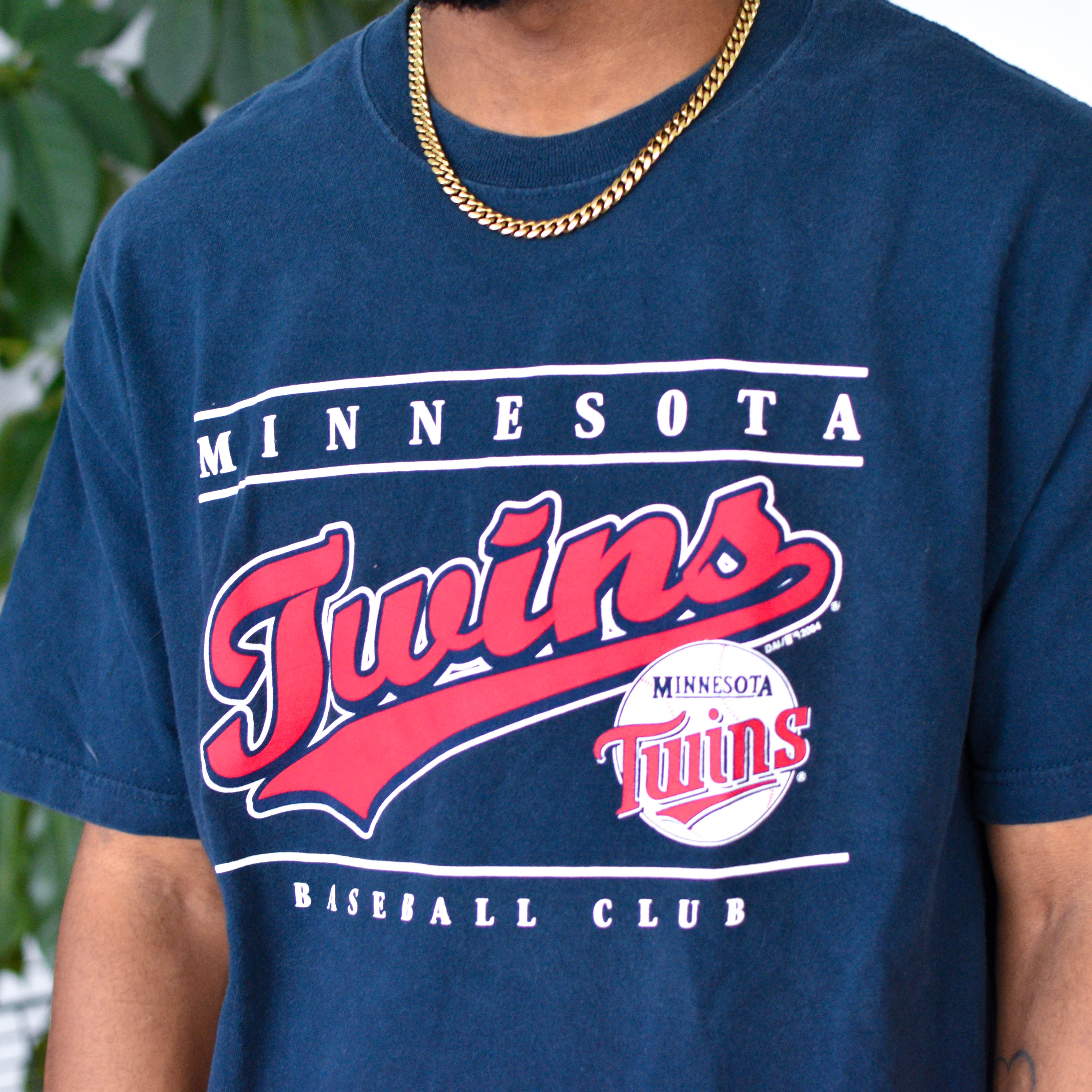 Vintage 2004 Minnesota Twins Graphic T-Shirt