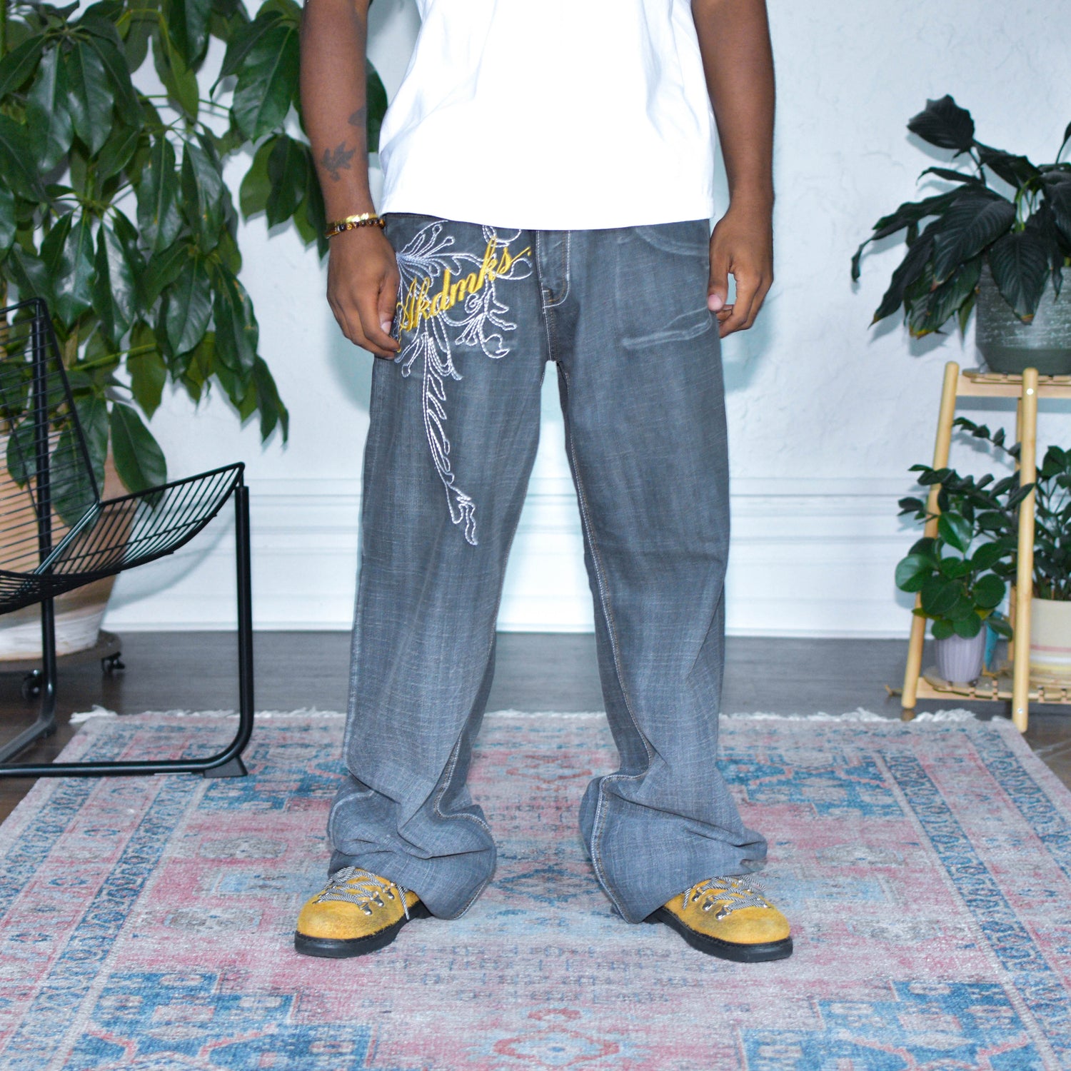Vintage Y2k Akademiks Washed Out Black Embroidered Jeans