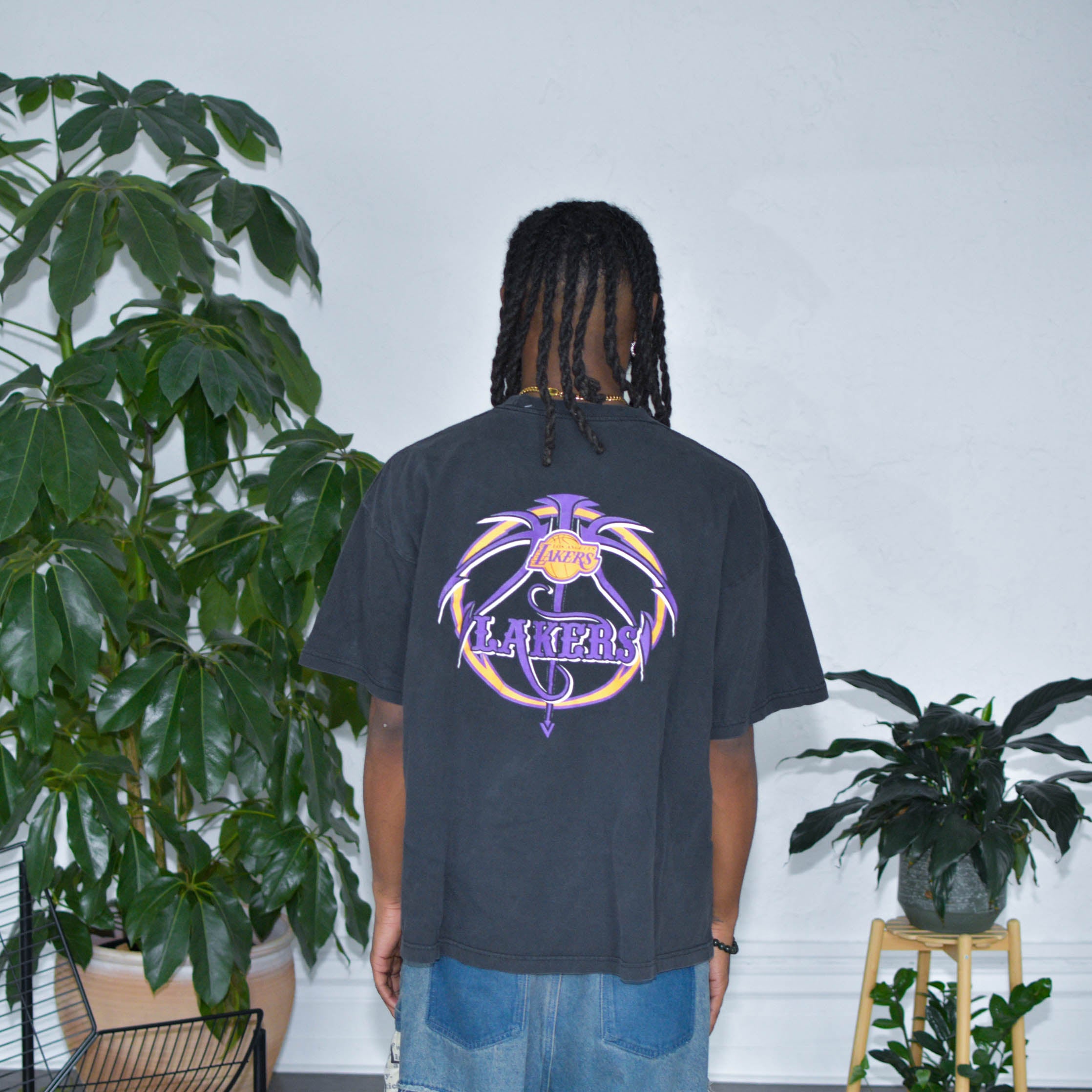 Vintage Los Angeles Lakers Graphic T-Shirt