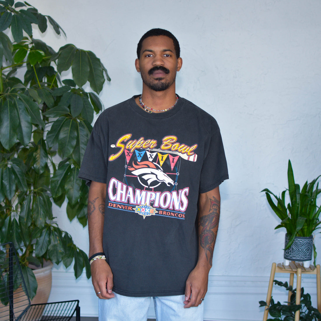 Vintage Denver Broncos Super Bowl 32 Champions Black Graphic T-Shirt