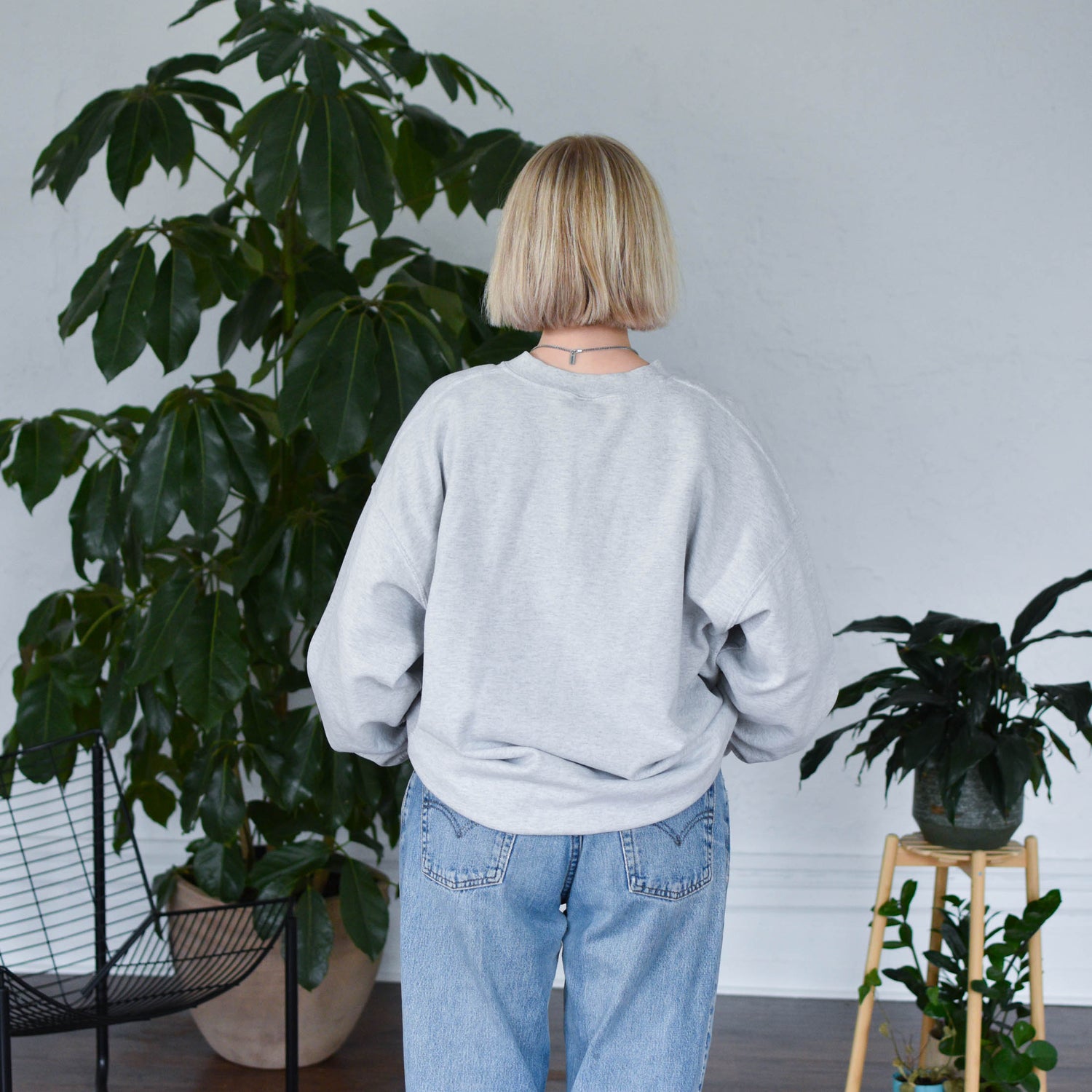 Vintage Wolf Nature Graphic Crewneck