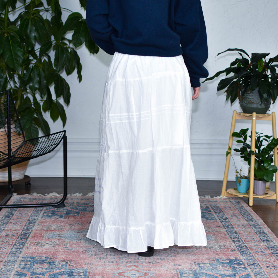 Vintage White Flowy Maxi Skirt