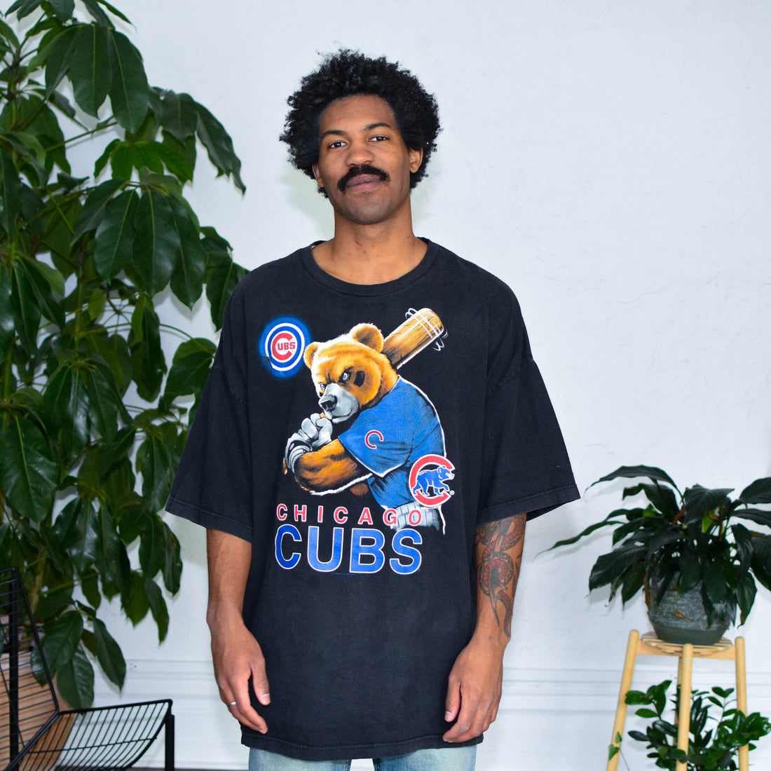 2004 Chicago Cubs Cub Graphic T-Shirt