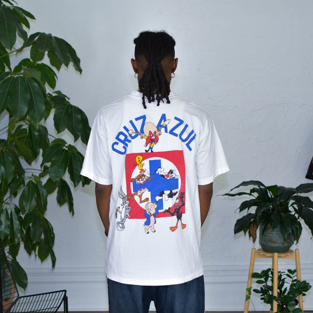 Vintage 90s Cruz Azul Looney Tunes Graphic T-Shirt
