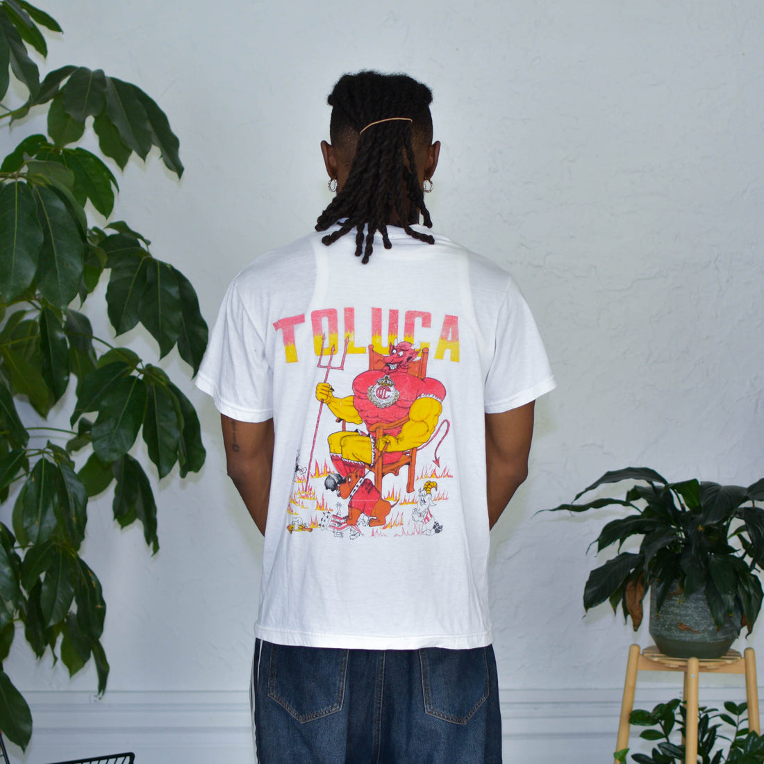 Vintage 90s Diablos Rojos de Toluca Caricature Graphic T-Shirt
